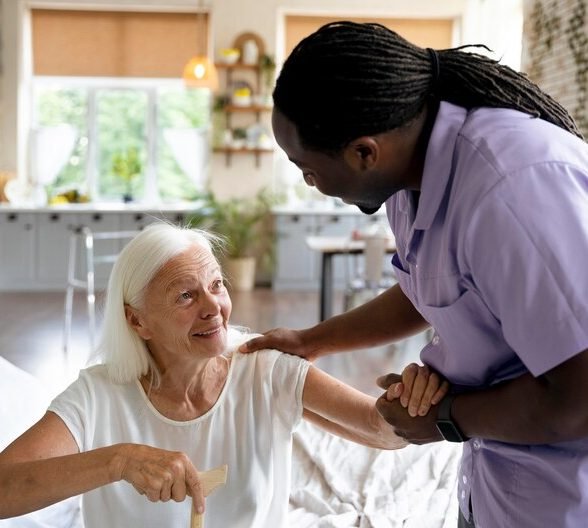 20230926175218 Fpdl.in Social Worker Taking Care Old Woman 23 2149031331 Medium E1695738454433
