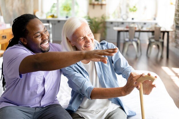 20230926202404 Fpdl.in Social Worker Taking Care Senior Woman 23 2149031334 Normal